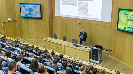 In the frameworks of the School of Young Scientists, the Professor of Leiden University, Yan M. van Ruitenbeek, delivered a lecture
