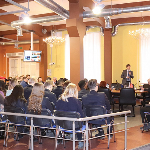 On March 6, 2018, the work of the School of Young Scientists continued at REC Mekhanobr Tekhnika