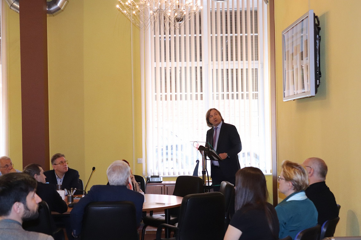 Organization of works on the grants of the Russian Science Foundation